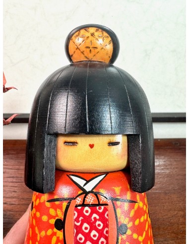 Kokeshi Créative Vintage de Kazuo Tamikazawa | Kimono rouge pas chere