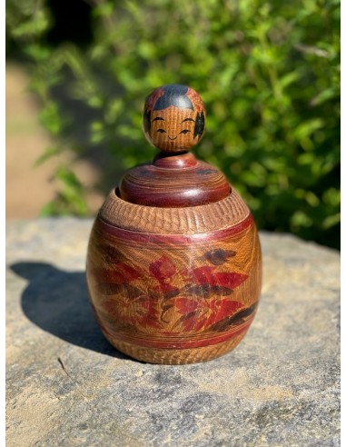 Kokeshi Traditionnelle Ejiko de style Naruko | Boite en bois Enju arbre à pagode Toutes les collections ici