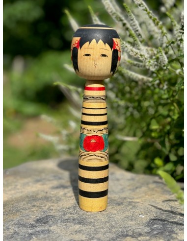 Kokeshi traditionnelle style tsuchiyu de Abe Kazue | Pivoine rouge Amélioration de cerveau avec