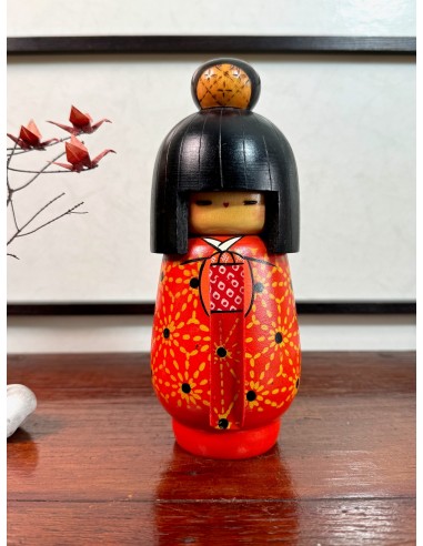 Kokeshi Créative Vintage de Kazuo Tamikazawa | Kimono rouge Toutes les collections ici