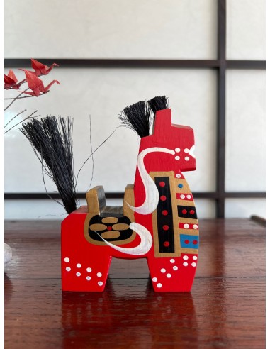 Cheval Yawata traditionnel en bois rouge | Artisanat japonais une grave pollution 