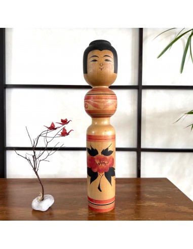 Kokeshi traditionnelle de style tsugaru de Yoshiki Sato | Fleur de pivoine de pas cher